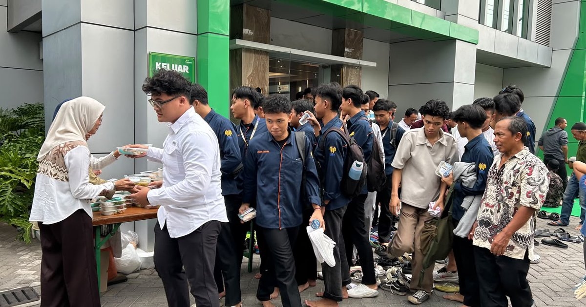 Ketuk Pintu Langit, Pegadaian Kanwil XI Semarang Tebar Kebaikan Lewat Jumat Berkah