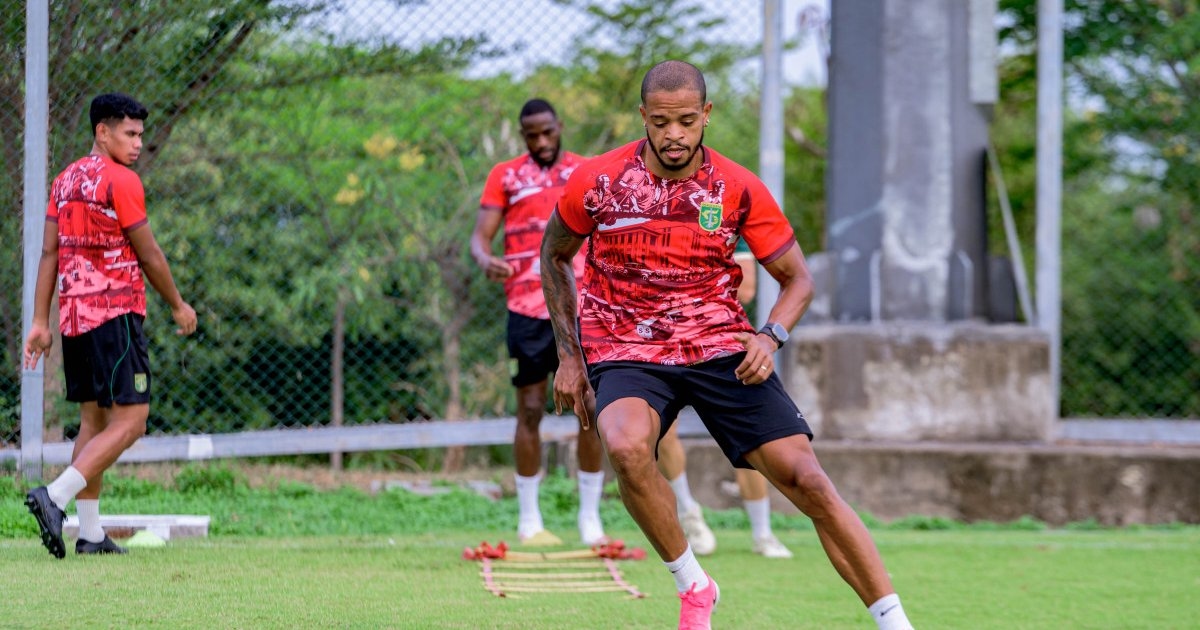 Alex Martins Blak-blakan soal Peluang Persebaya Kalahkan Madura United