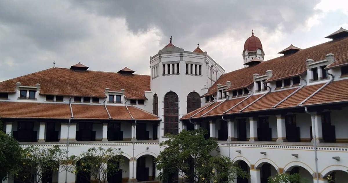 Lawang Sewu dan Noni Belanda: Cerita Urban Legend yang Lebih Kuat dari Klarifikasi Resmi