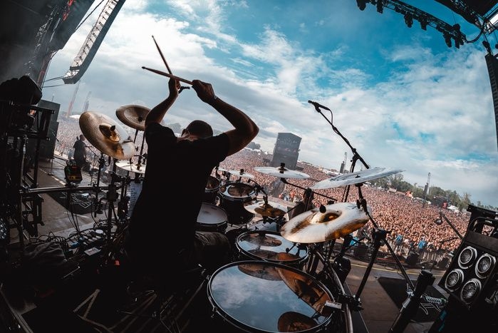 Bukan untuk Kemarahan, tapi Kebahagiaan: Sains Ungkap Manfaat Psikologis Musik Metal
