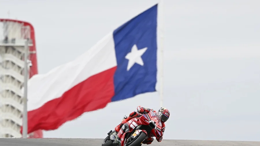Kontroversi di MotoGP Amerika: Marquez Jatuhkan Di Giannantonio, Manajer VR46 Minta Penalti