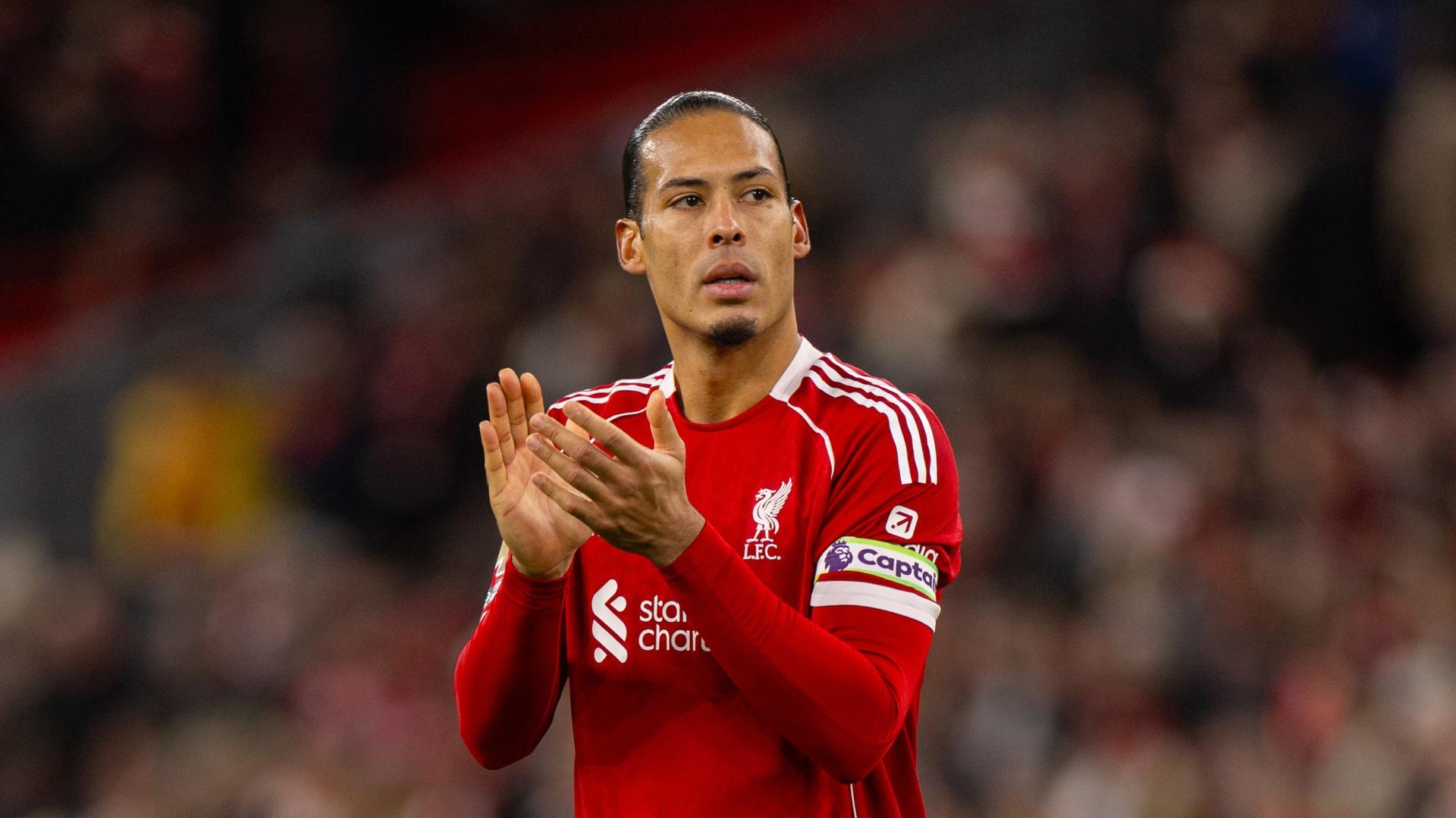 Liverpool Dipermalukan Manchester City 4-0, Van Dijk Bela Arne Slot: Pemain yang Harus Bercermin, Bukan Pelatih