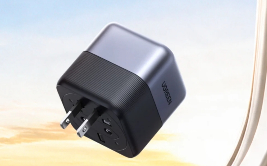 Ugreen Rilis Adaptor Travel 65W dengan Colokan Putar 360 Derajat, Bisa Ganti Jenis Plug Sekali Putar