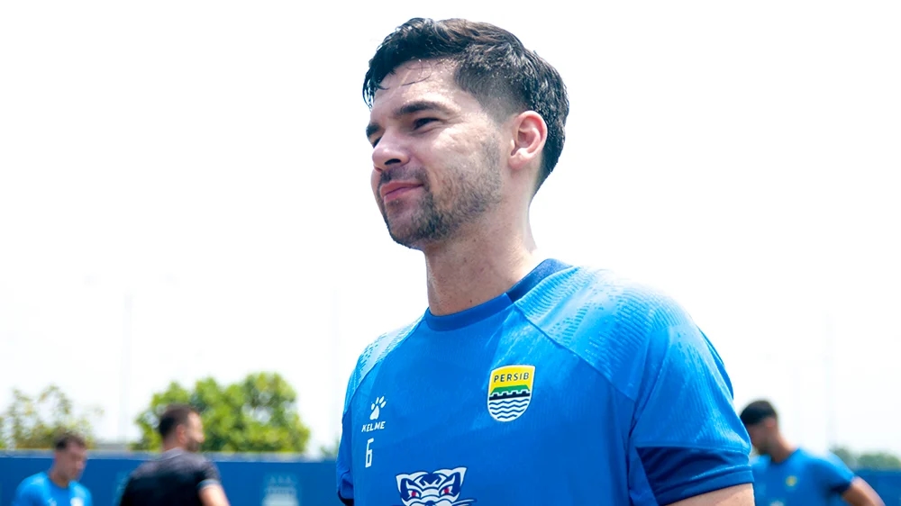 Sandy Walsh Kembali Injak Rumput Latihan Persib, Tapi Kapan Bisa Main? Ini Jawabannya