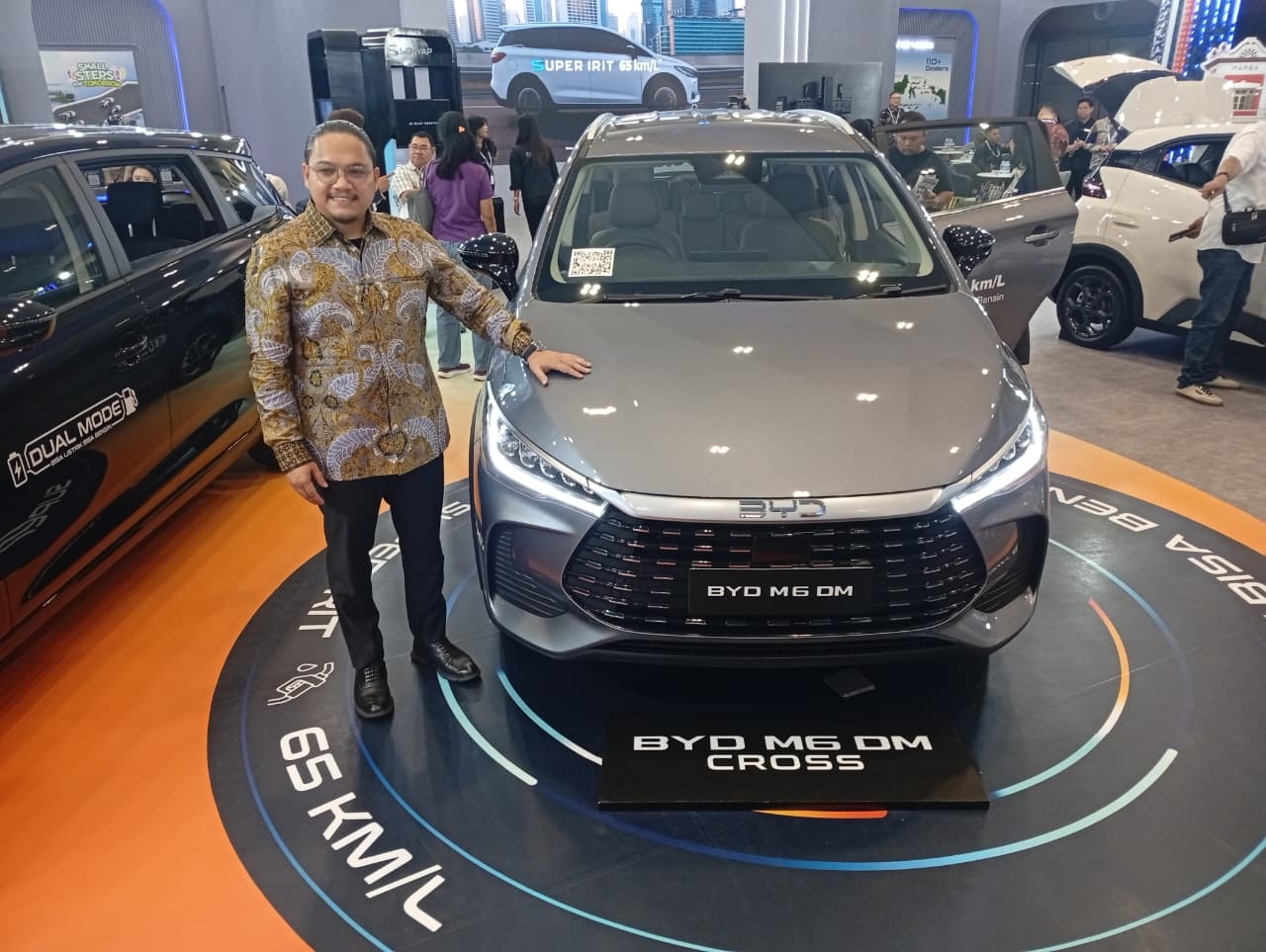 Penjualan Kendaraan Elektrifikasi BYD di Jateng Terus Naik, M6 DM Jadi Senjata Baru di GIIAS Semarang 2026