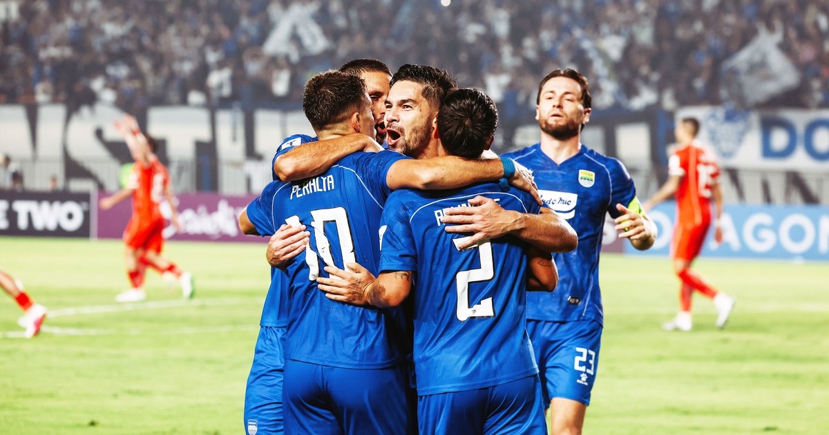 Prediksi Skor Persib vs Persik: Adu Strategi Igor Tolic dan Marcos Reina, Mampukah Pangeran Biru Amankan Kemenangan?