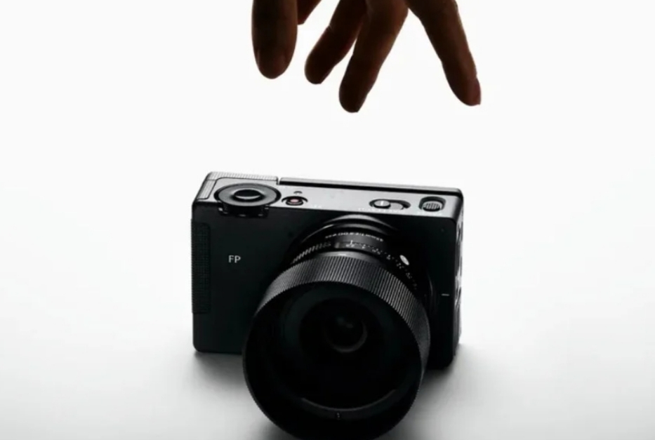 Sigma FP2 Resmi Meluncur, Kamera Full-Frame 6K dengan Bodi Ringkas Harga Rp35 Jutaan