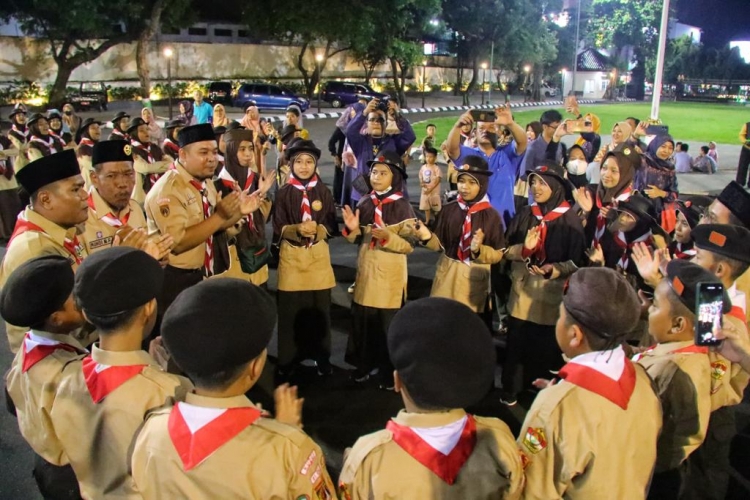 Lepas Kontingen Kemnas V, Ketua Kwarcab Kudus : Cari Pengalaman, Tambah Pertemanan Sebanyak-banyaknya