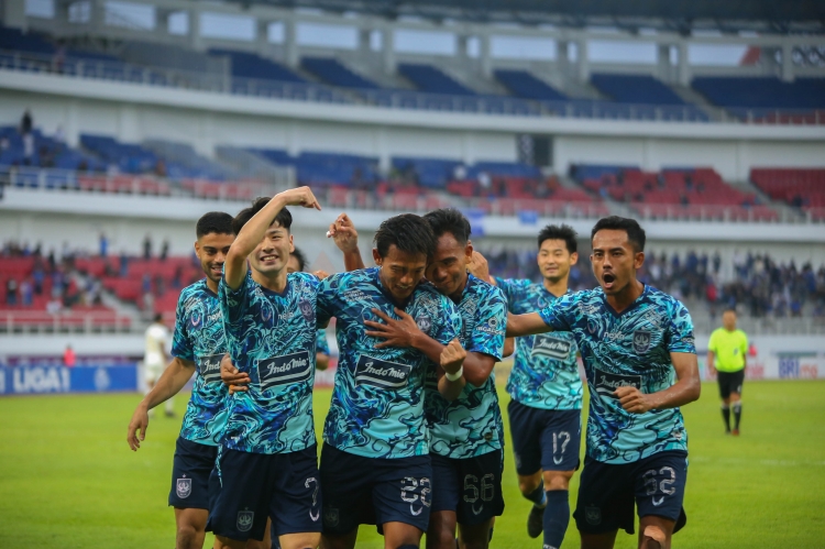 Galeri Foto PSIS v Dewa United Liga 1 2022-2023