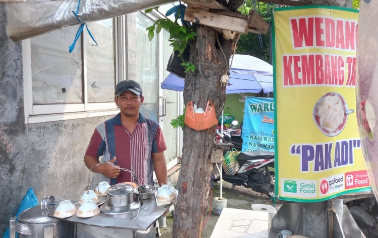 Wedang Tahu Pak Adi Kuliner Enak di Tembalang