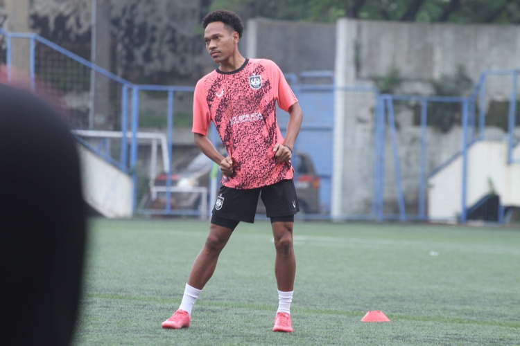 Eks PSIS, Giovani Numberi Bergabung dengan Persis Solo untuk Musim 2024/2025