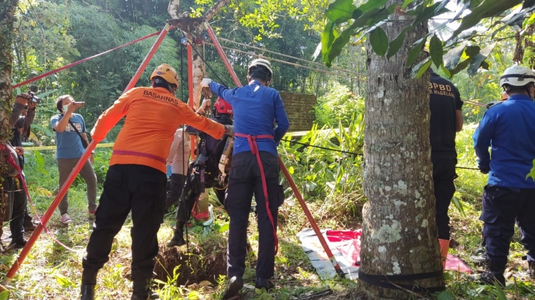 Seorang Lansia Ditemukan Meninggal, Usai Terperosok Ke Dalam Sumur