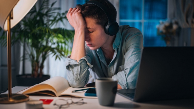 Ini 4 Tanda-Tanda Seseorang yang Sedang Mengalami Marriage Burnout Dalam Pernikahan