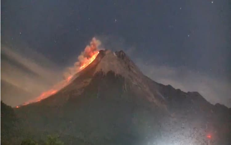 BNPB Fokus Siaga Darurat Bencana 3 Gunungapi di Indonesia, Termasuk Gunung Merapi?