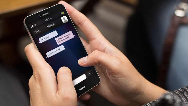 Berikut 4 Tips Bisa Memanjakan Pasangan Melalui Fitur Chat Whatsapp