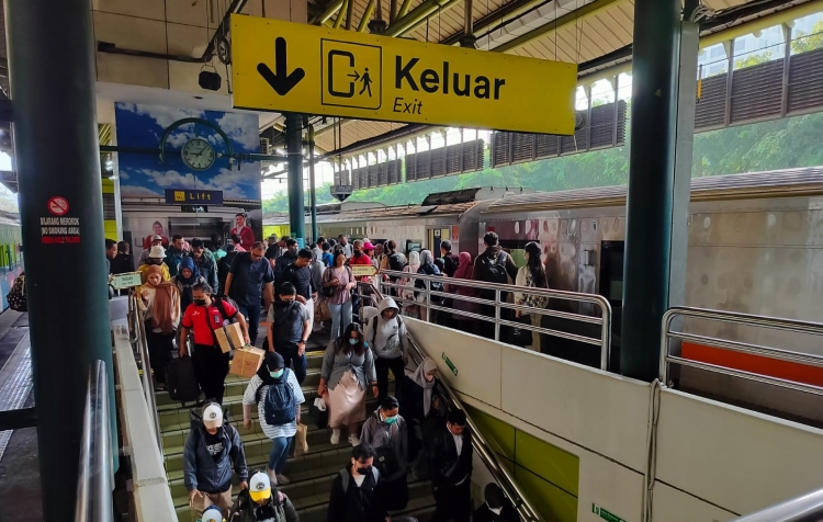 Lewati Stasiun Tujuan dengan Sengaja, Ini Besaran Denda yang Bakal Diterima Penumpang KAI
