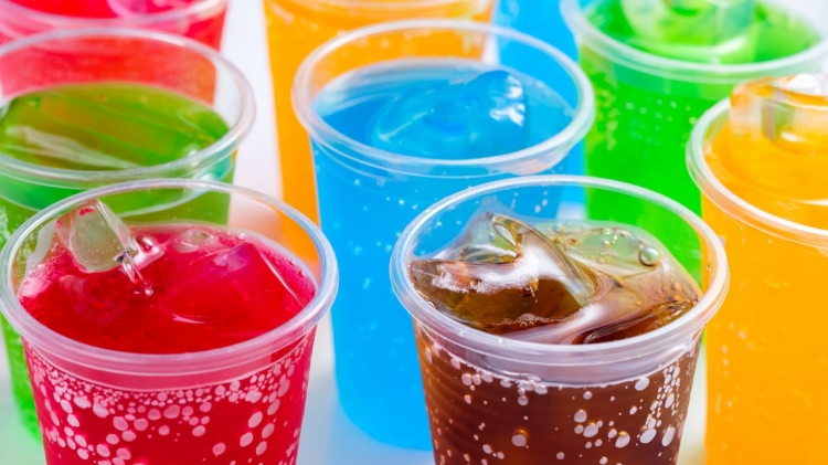 Jangan Terlalu Sering Minum Minuman Bersoda Jika Tidak Ingin Merasakan 4 Dampak Buruk Ini