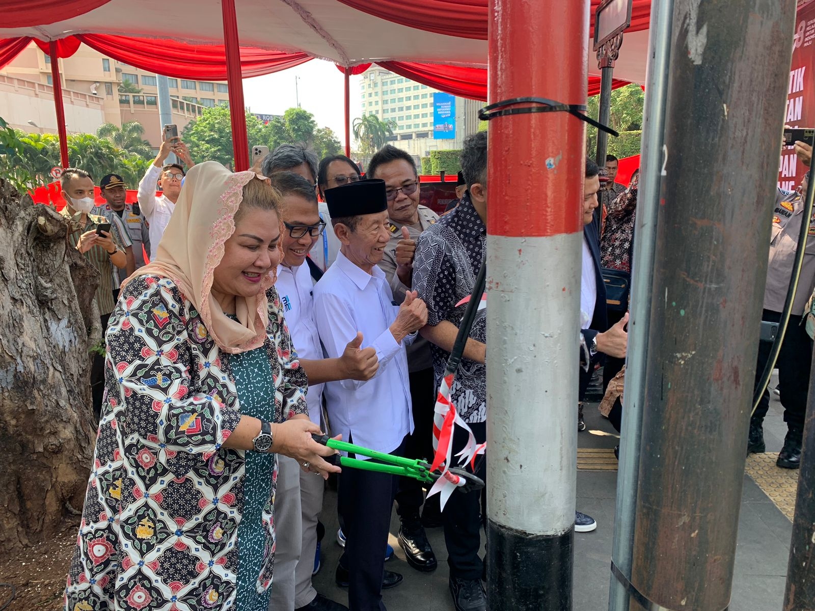 Ducting Kabel Optik di Kawasan Segitiga Emas Kota Semarang Dimulai