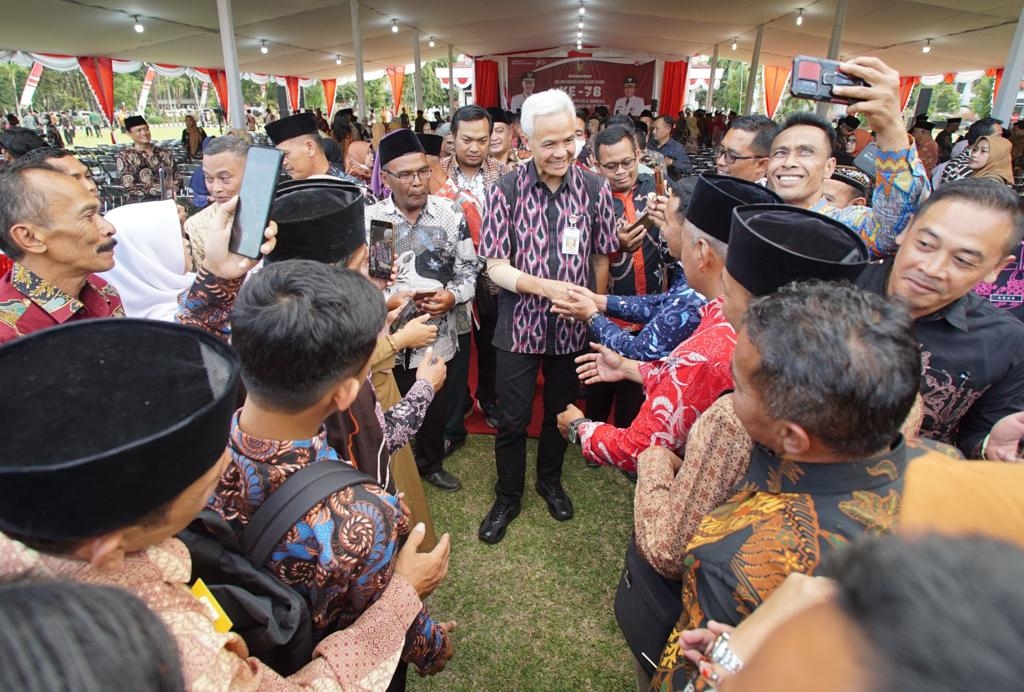 Masa Jabatan Ganjar Sebagai Gubernur Akan Habis, Kades di Magelang ; Jateng Kehilangan Pemimpin Visioner