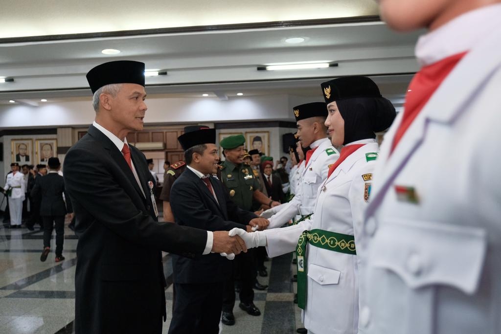 Pesan Ganjar pada Anggota Paskibraka: Terus Kawal Merah-Putih dan Pancasila