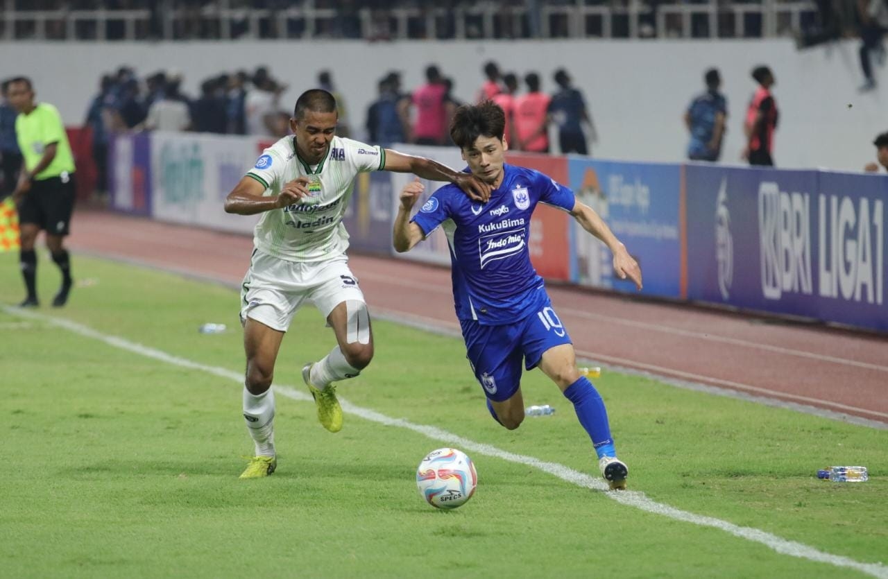 Bernasib Seperti PSIS Semarang, Persib Bandung Disanksi Denda Rp 50 Juta akibat Ulah Suporter Bobotoh