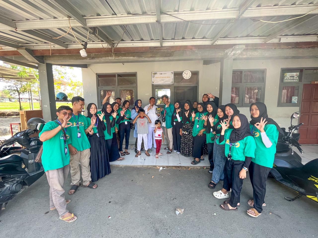 Unwahas Serahkan Sertifikat Halal Untuk UMKM di Jatirejo