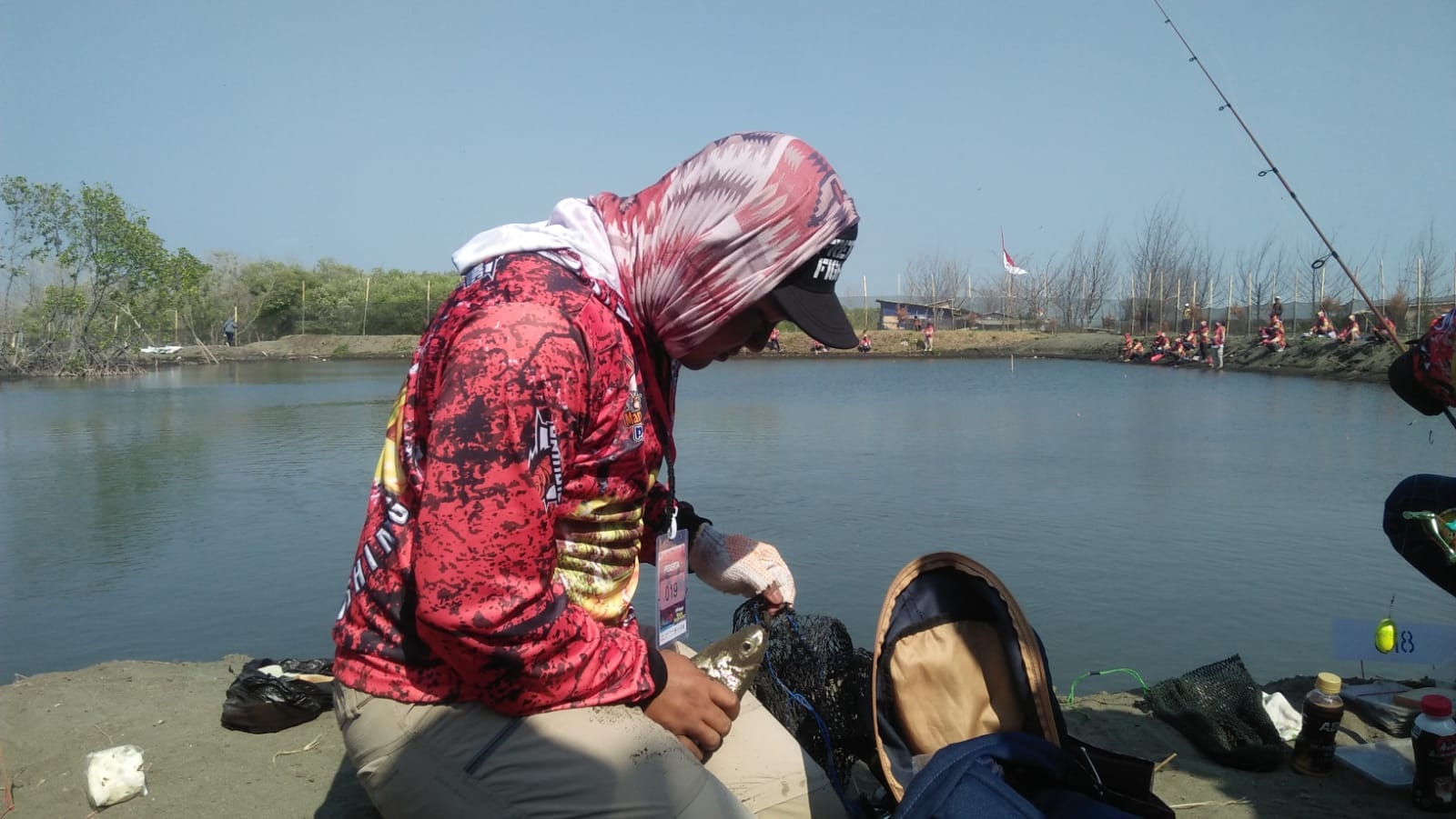 Promosikan Pantai Tirang Semarang dengan Lomba Mancing