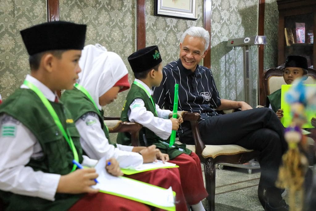Tak Disangka Siswa MI Gunungpring Magelang Beri Pertanyaan Ini, Saat Wawancarai Ganjar Pranowo