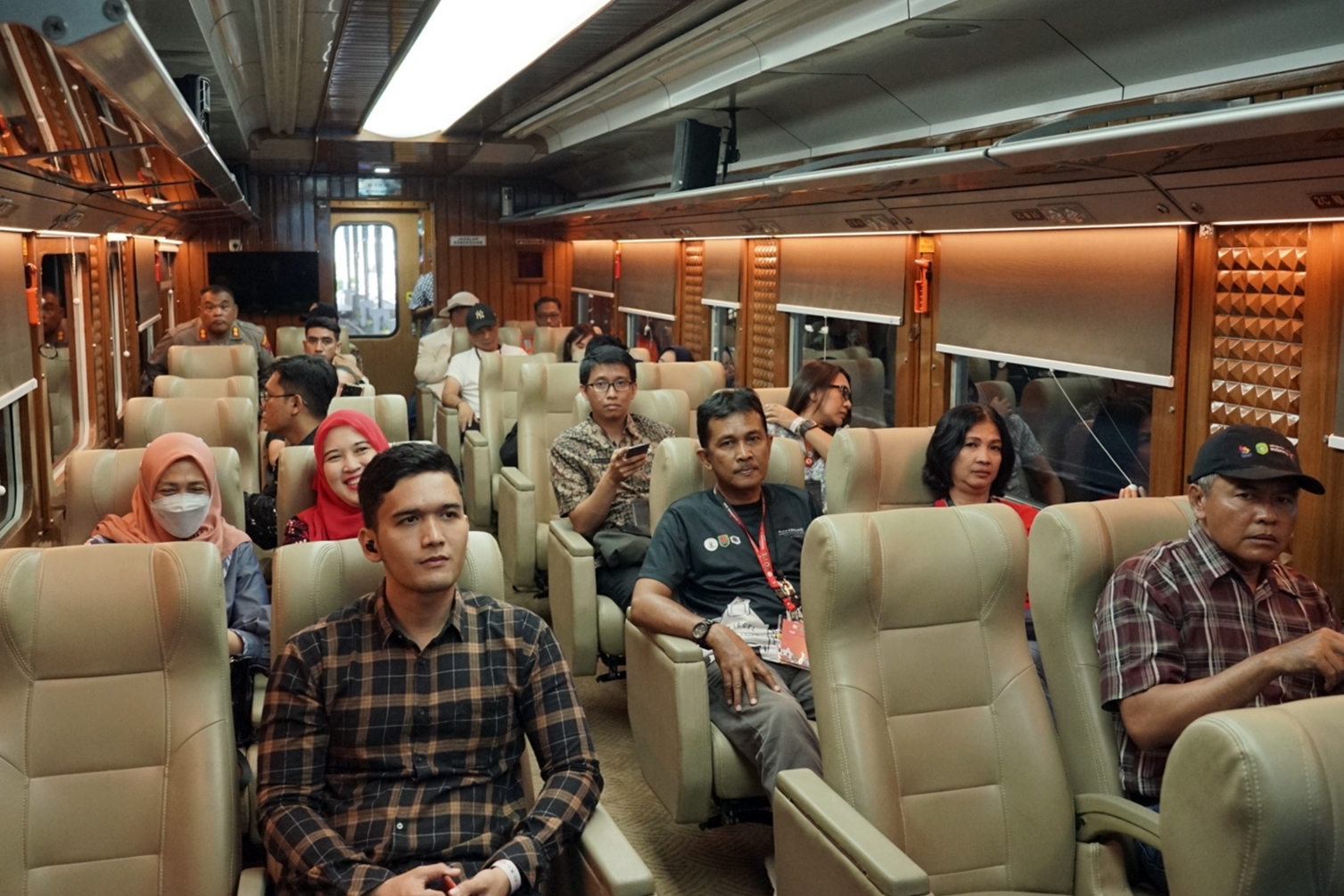 Bersama PT KAI, Mbak Ita Ajak Peserta Rakernas X JKPI Ikuti Heritage Tour ke Stasiun Kedungjati