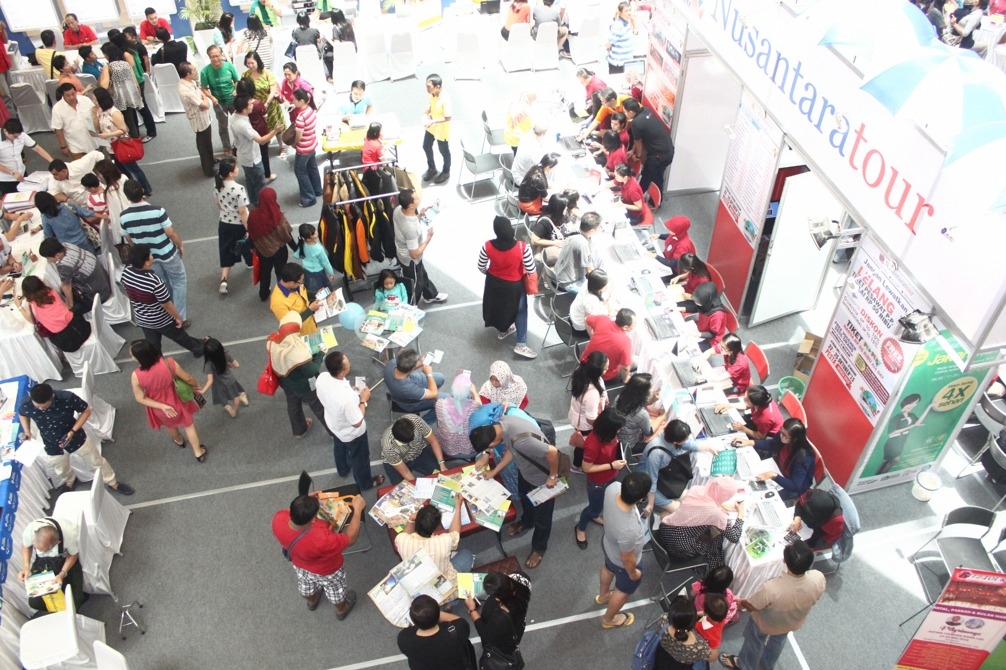 Permudah Akses Wisata Pesta Wisata Nusantaratour Sebar Diskon di Mall Paragon City Semarang