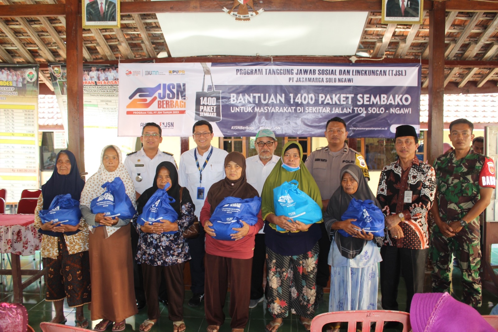 PT Jasamarga Solo Ngawi Salurkan 1.400 Sembako