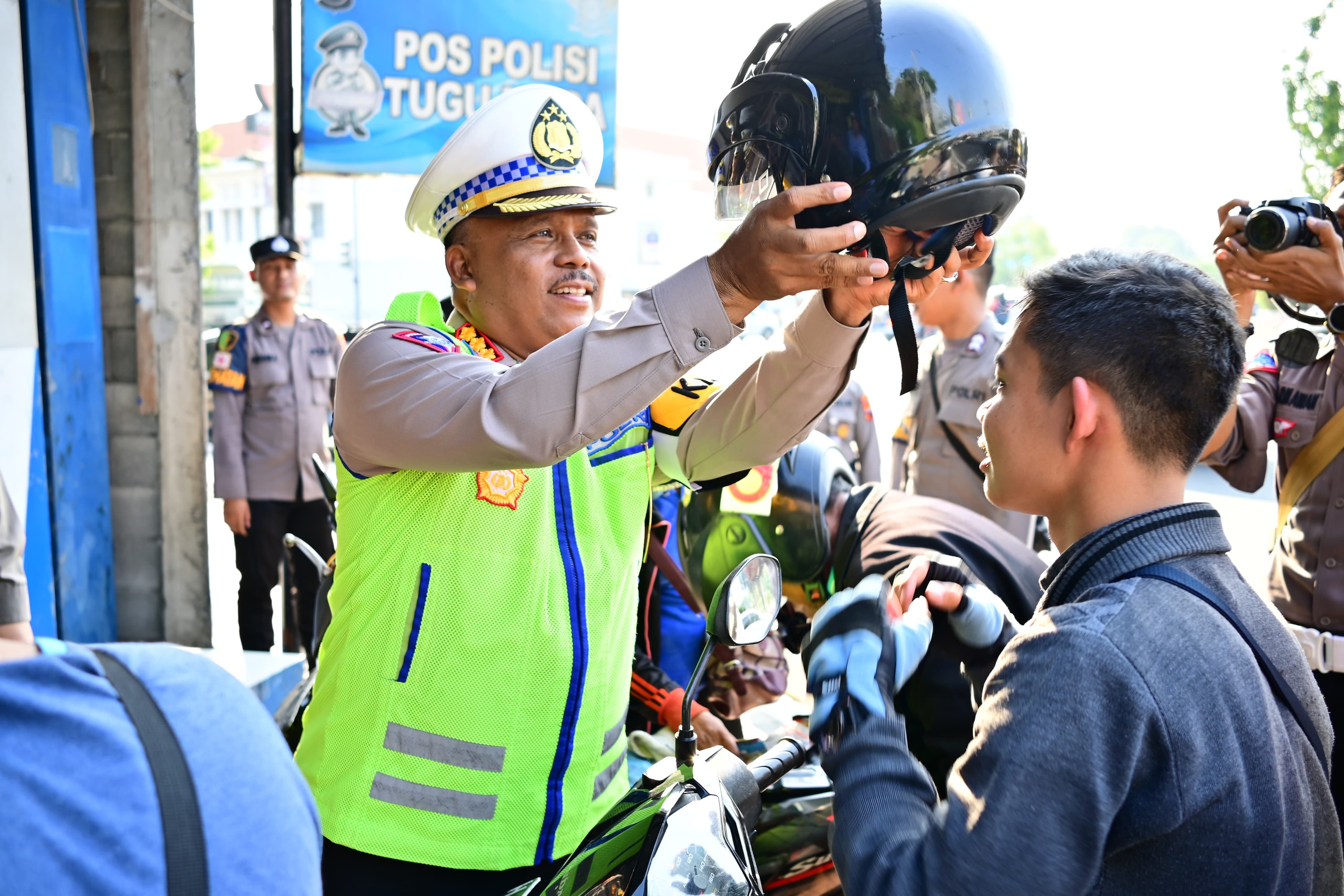 Dirlantas Polda Jateng Siapkan Hadiah Helm Bagi Pengguna Jalan Yang Tertib