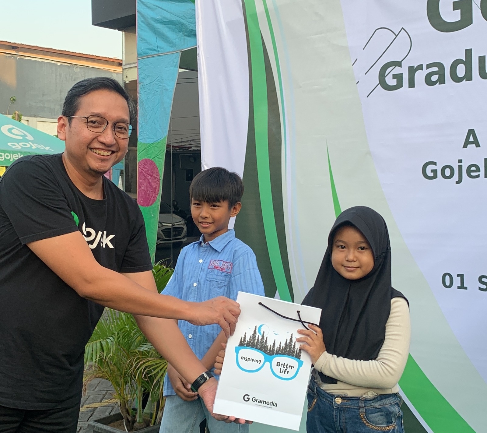 Gojek Gandeng Gramedia Academy Adakan Beasiswa GoEnglish Bagi Anak Mitra Driver
