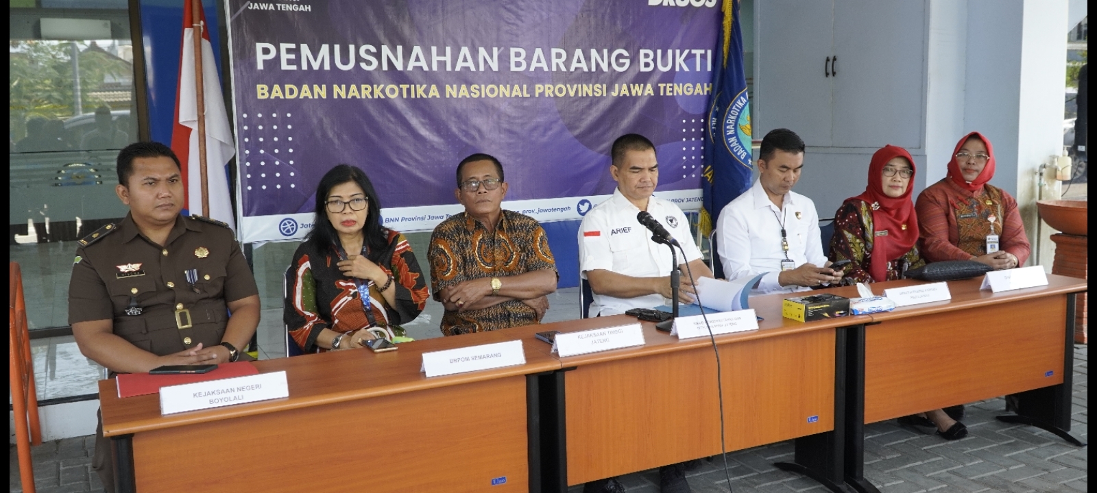 BNN Ungkap Modus Peredaran Sabu Melalui Bandara Adi Sumarmo
