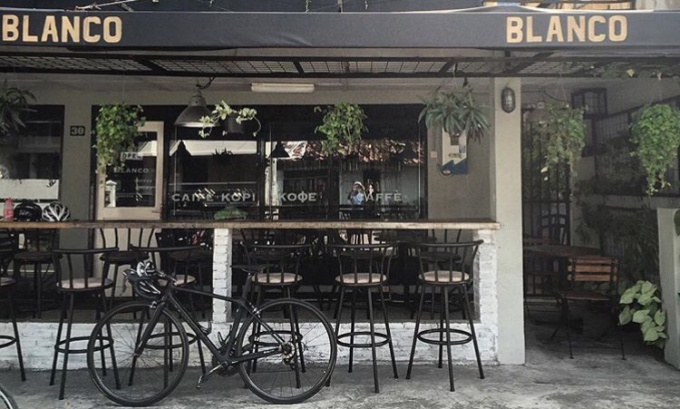 Berikut Daftar 5 Book Cafe di Yogyakarta Untuk Pilihan Nongkrong Sambil Membaca Buku