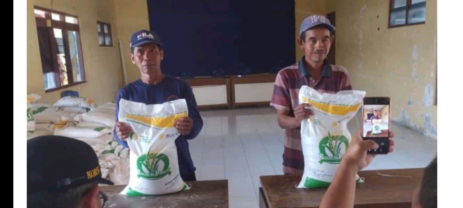 Tiga Desa di Kecamatan Karanganyar Mendapatkan Bantuan Beras Murah