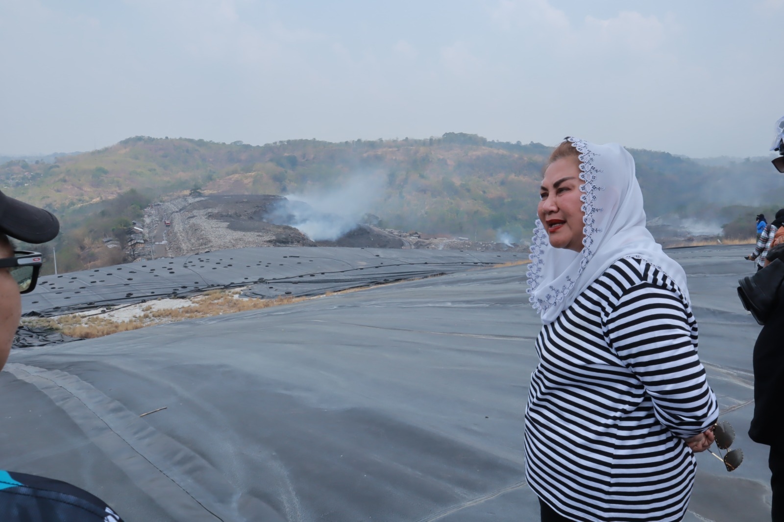 Mbak Ita Berkantor Sementara di TPA Jatibarang