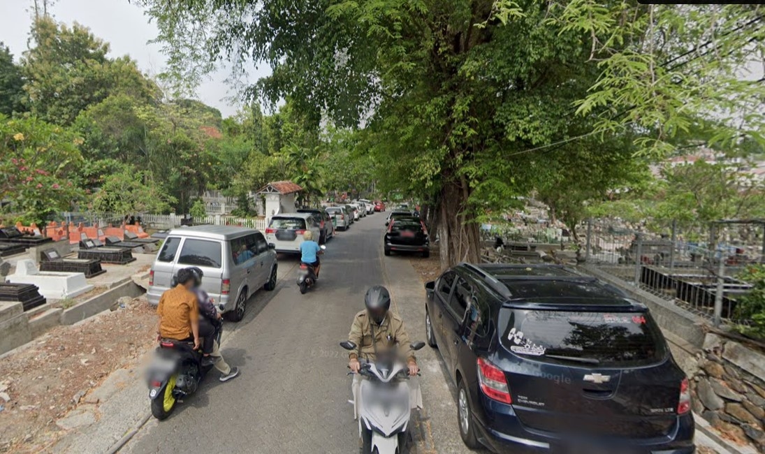 Cerita Tentang Jalan Bergota, Dimana Ada Kampung yang Menyatu dengan Area Pemakaman Umum di Semarang