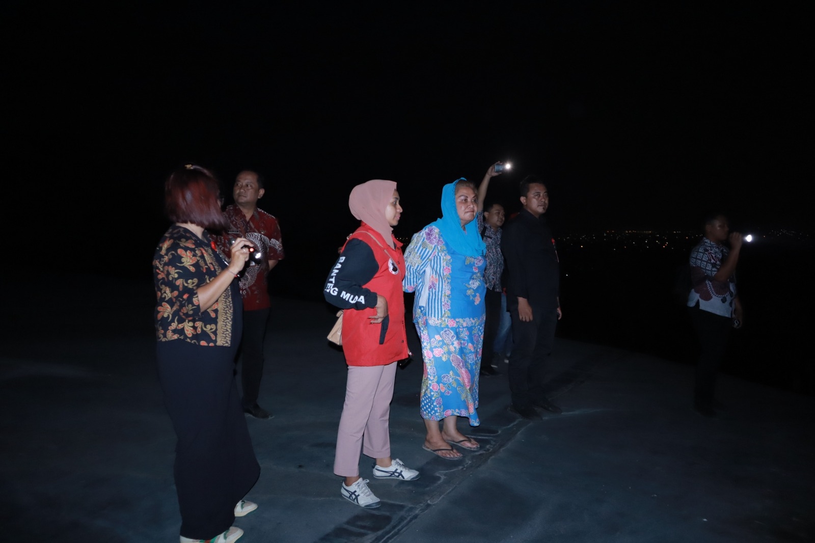 Mbak Ita Laporkan Kebakaran di TPA Jatibarang Padam Akibat Hujan
