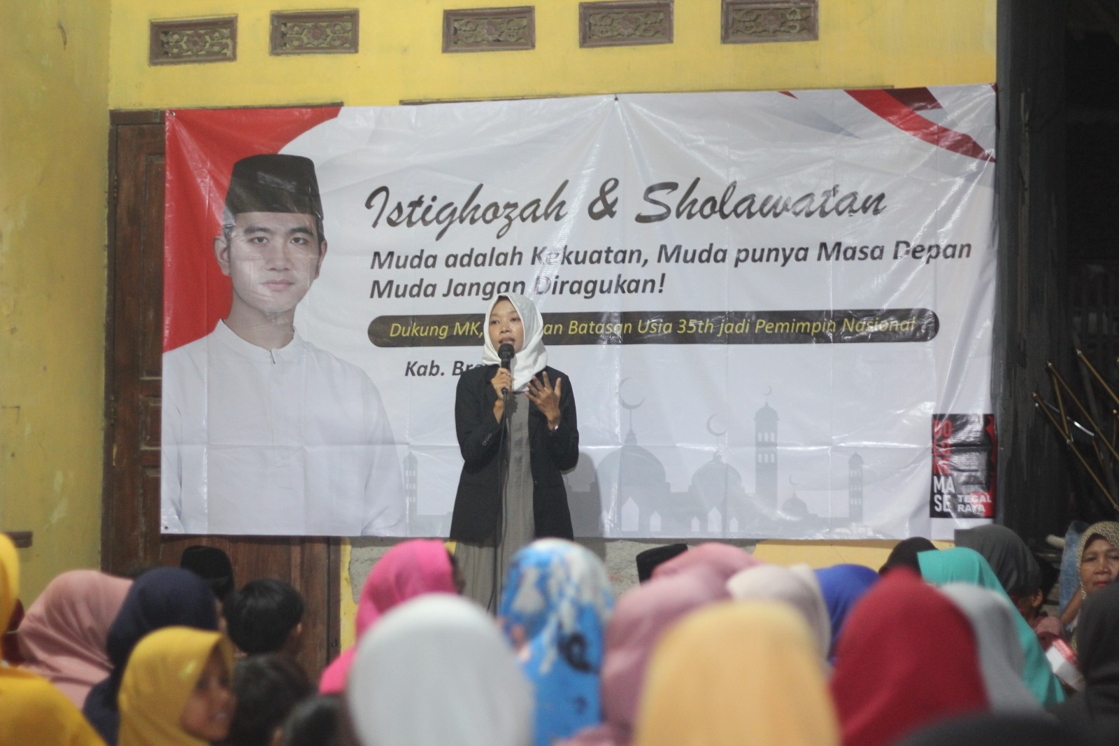 Doa Masyarakat Brebes Utara agar MK Kabulkan Usia Minimal Capres Cawapres 35 Tahun