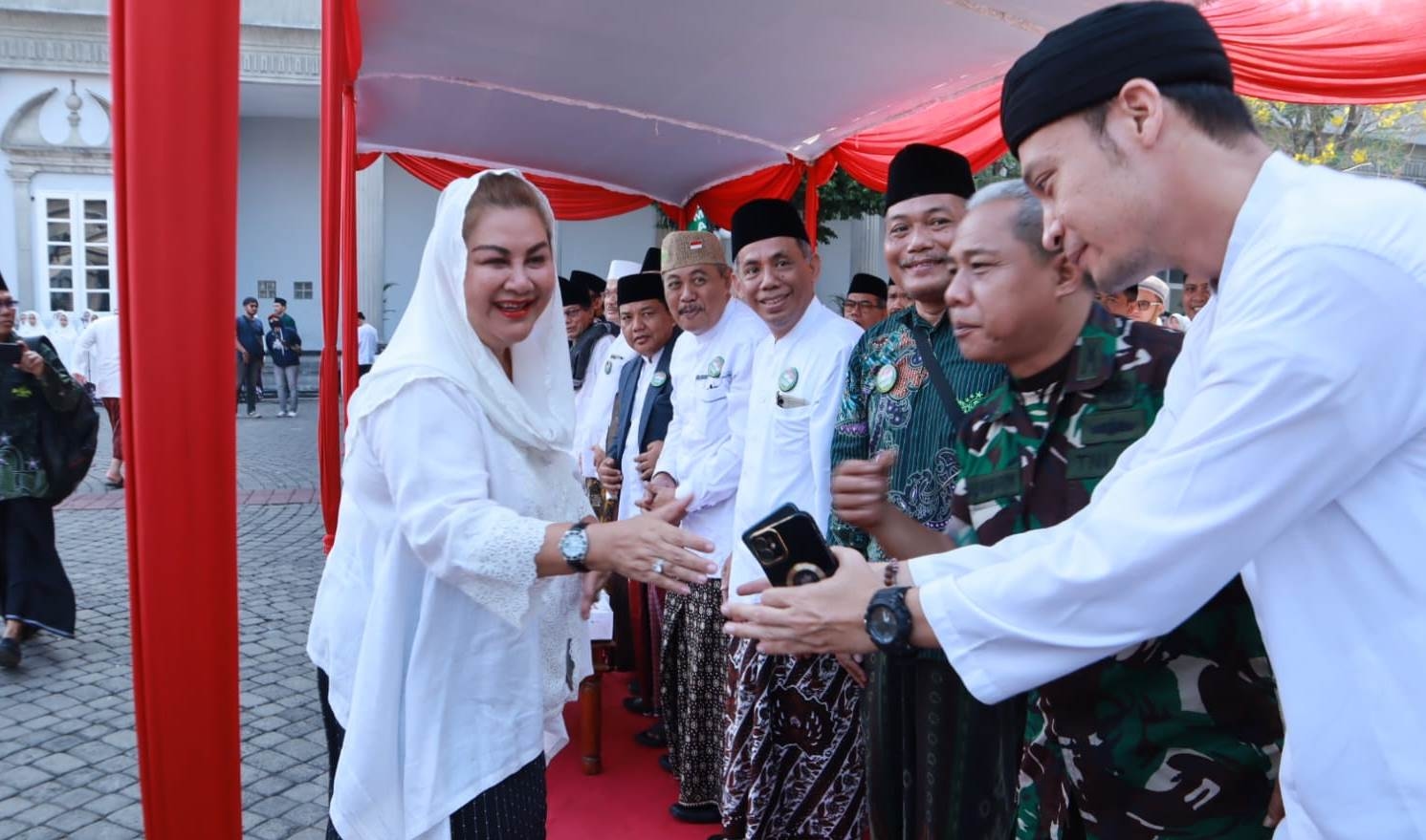 Hadiri Peringatan Hari Santri Nasional, Mbak Ita Dorong Pemberdayaan SDM Unggul yang Bermoral