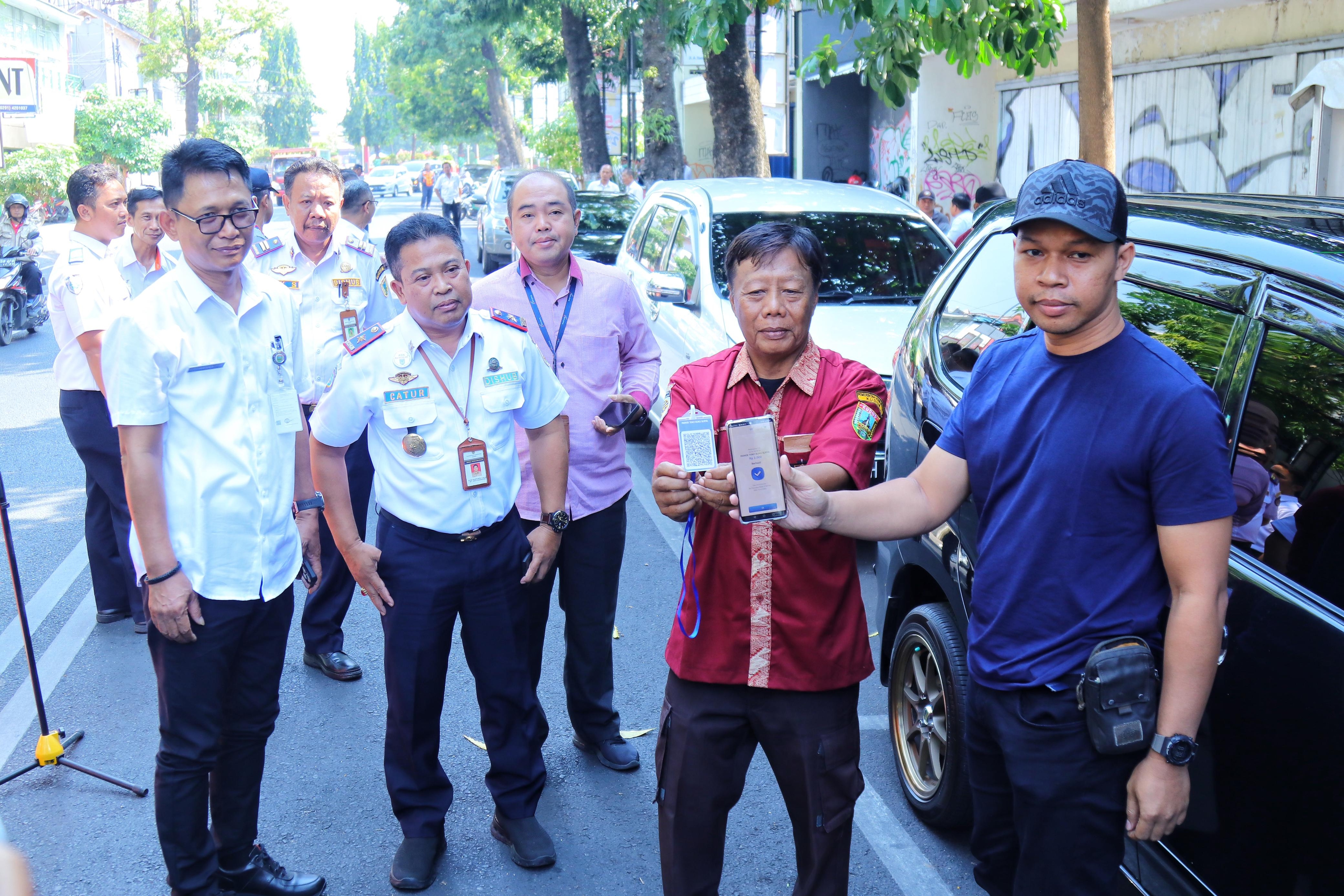 SIP Parkir, Layanan Pembayaran Parkir di Jalan Umum Melalui QRIS yang Diluncurkan Pemkab Kudus