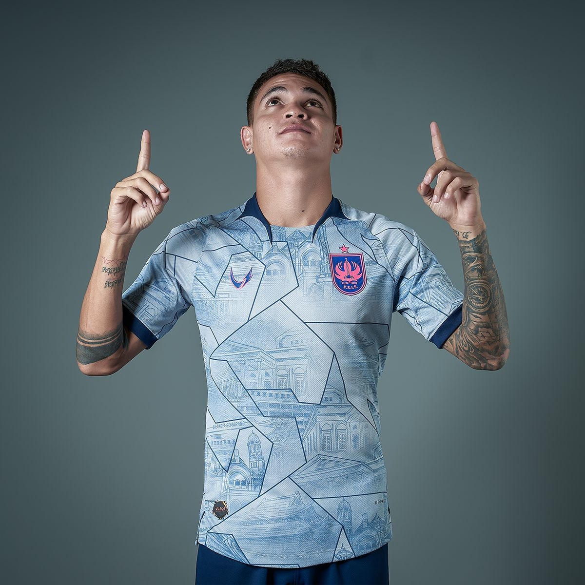 Jersey Ketiga PSIS Semarang: Pamerkan Keindahan Kota dan Kebanggaan Sejarah oleh Riors