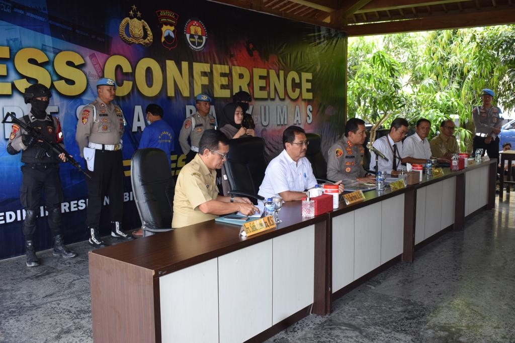 Polisi Tetapkan Tersangka Pecahnya Jembatan Kaca The Geong yang Menewaskan Satu Korban