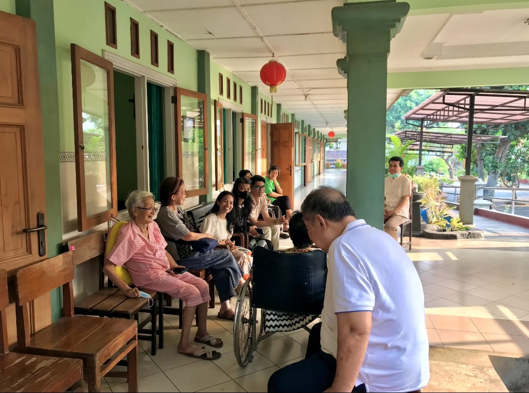 Tumbuhkan Empati Orang Muda Bagi Lansia, Salah Satu Konsep Pastoral Care Dari STPKat St. Fransiskus Asisi