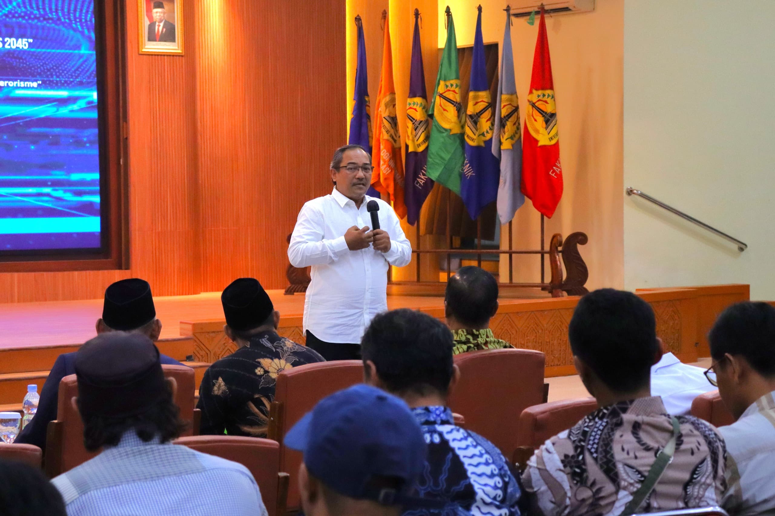 Mengungkap Kisah Perubahan Mantan Teroris di Seminar Nasional USM
