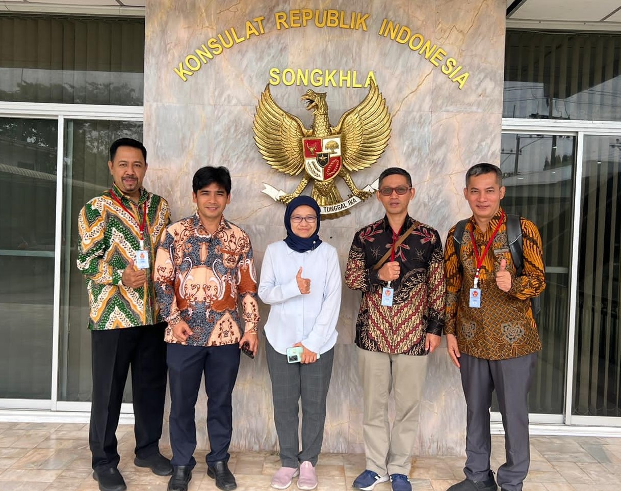 Jajaki Kerja Sama, Tiga Dosen USM Kunjungi Kantor Konsulat Indonesia di Thailand