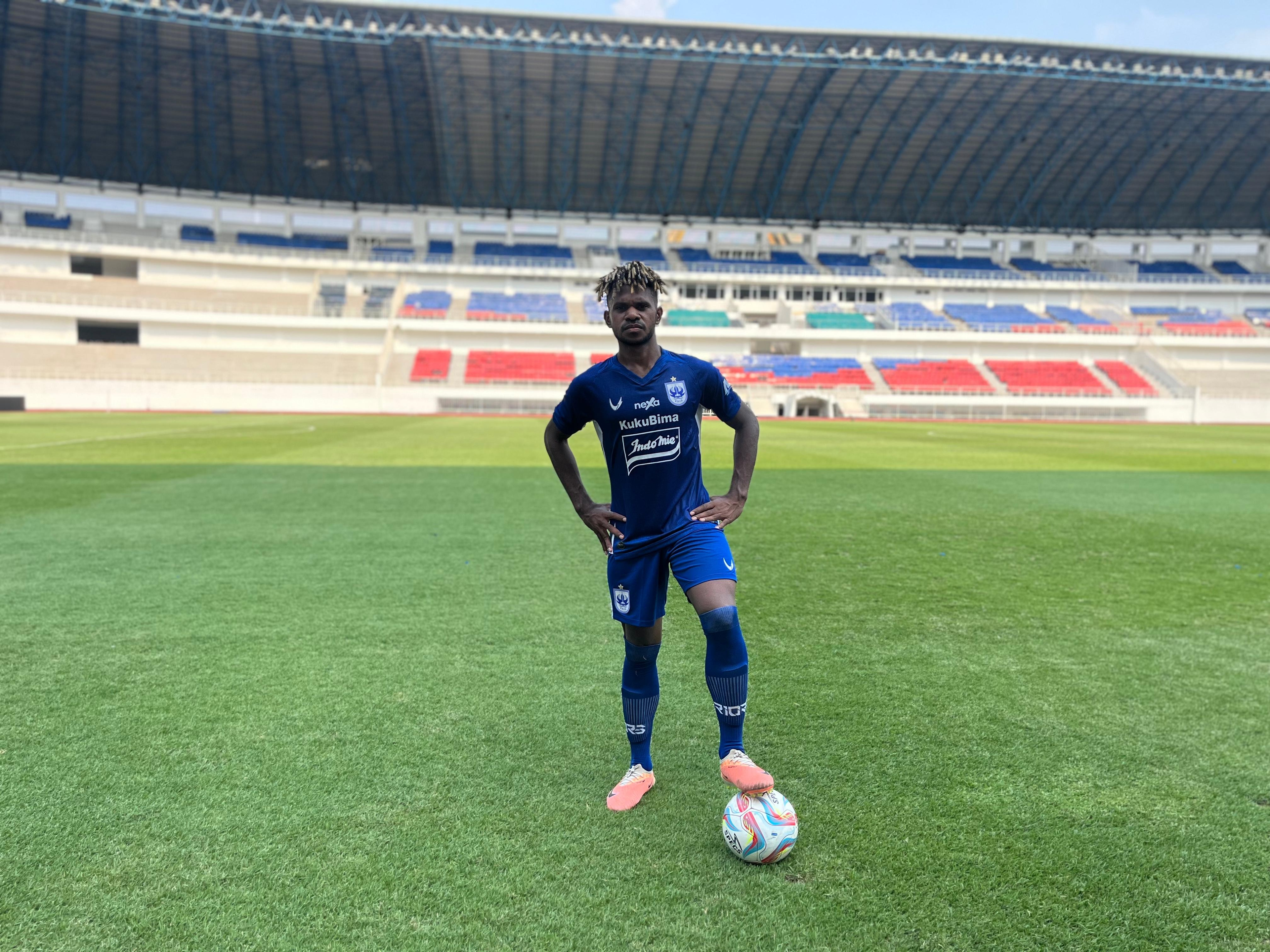 PSIS Rekrut Barnabas Sobor