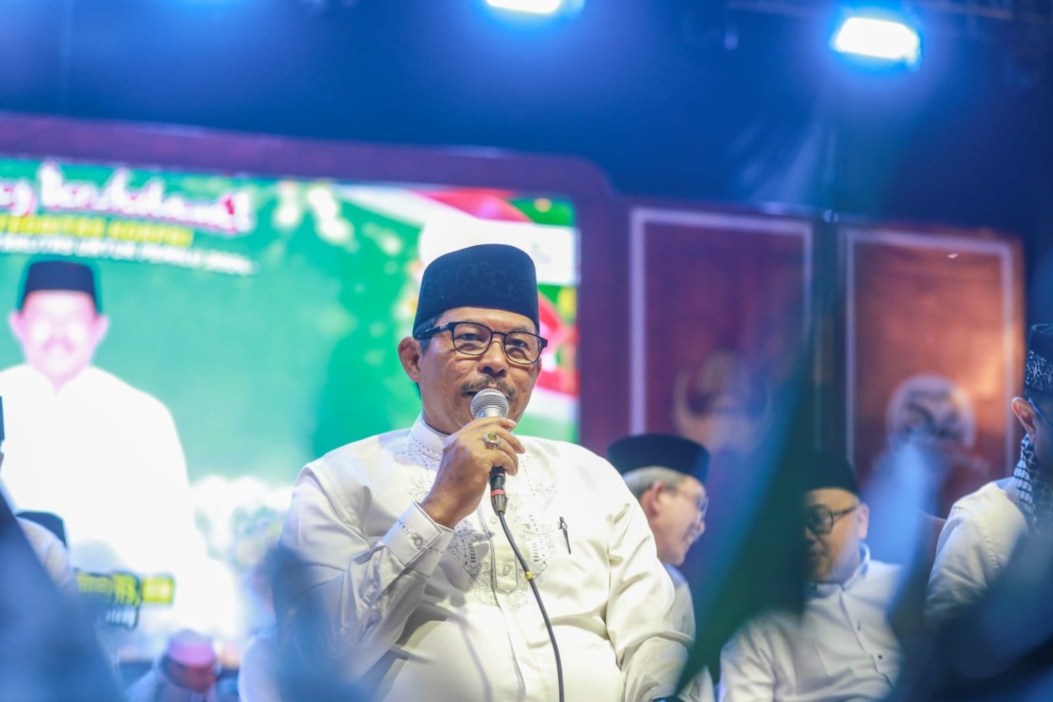 Nana Sudjana Serukan Partisipasi Aktif Masyarakat dalam Pemilu 2024 di Acara Jateng Bersholawat