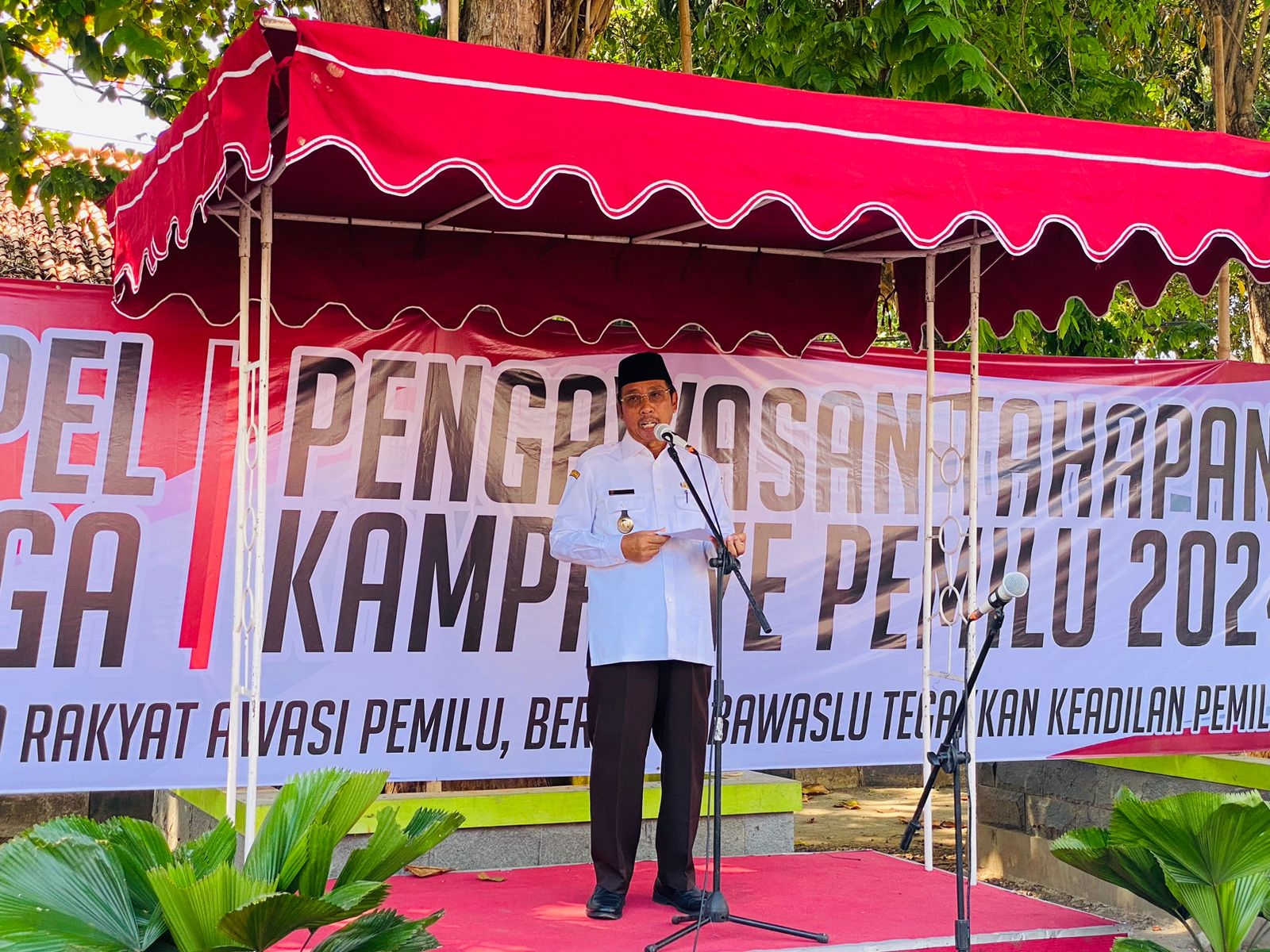 Apel Siaga Pangawas Pemilu, Bupati: Berperanlah Seperti Wasit, Jangan Jadi Pemain